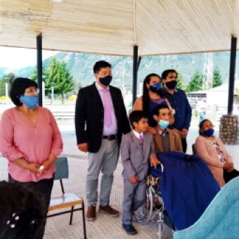 tehuelche noticias: Deciden adelantar matrimonio, casarse en la plaza de Amengual y cumplir sue&ntilde;o del &ldquo;t&iacute;o Conejo&rdquo;