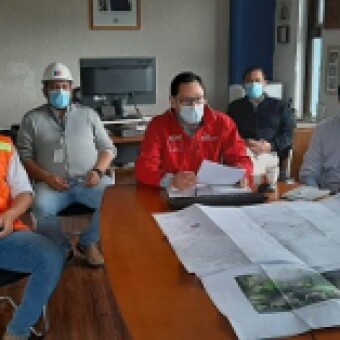 tehuelche noticias: El Minvu dio la partida a la Ejecuci&oacute;n del Proyecto de Mejoramiento de la Plaza de Amas de Chile Chico