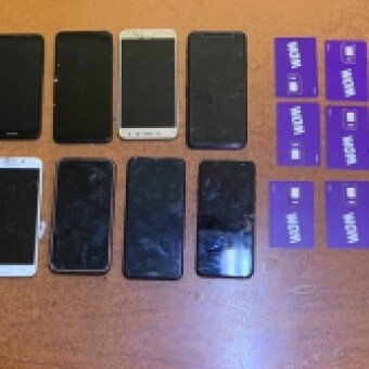 tehuelche noticias: EN UN PANCHO INTENTAN INGRESAR UNA DOCENA DE TEL&Eacute;FONOS Y DROGAS AL CDP DE PUERTO AYS&Eacute;N