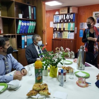 tehuelche noticias: Alcalde Recabal se reuni&oacute; con Ministra Hutt por prioridad presidencial de fibra &oacute;ptica