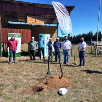 tehuelche noticias: Proyecto Municipal con recursos Subdere mejorara estadio y cancha de jineteadas en Lago Verde