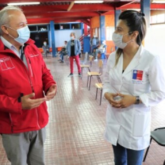 tehuelche noticias: Se inici&oacute; la vacunaci&oacute;n de trabajadores de Educaci&oacute;n en la Regi&oacute;n de Ays&eacute;n