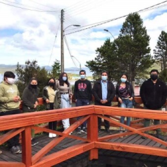 tehuelche noticias: Alcalde de Guaitecas se re&uacute;ne con j&oacute;venes de la isla que seguir&aacute;n estudios superiores