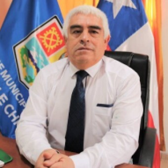 tehuelche noticias: Trabajador denuncia dineros impagos por parte de alcalde de Chile Chico tras construcci&oacute;n de quincho