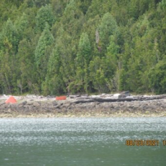 tehuelche noticias: Sernapesca inspecciona playa en Puerto Cisnes por denuncia de contaminaci&oacute;n