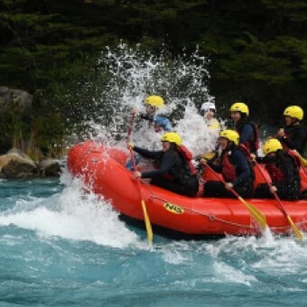 tehuelche noticias: Con rafting en Bertrand Municipalidad de Chile Chico destac&oacute; 4 a&ntilde;os del programa &ldquo;Turismo Popular&rdquo;