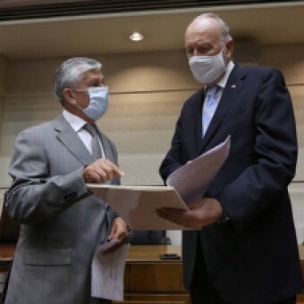 tehuelche noticias: Senador Sandoval se reuni&oacute; con ministro de Defensa por camino Villa La Tapera &ndash; Lago Verde, quien comprometi&oacute; visita a la regi&oacute;n