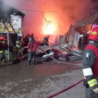 tehuelche noticias: Incendio en Puerto Ays&eacute;n afect&oacute; a siete inmuebles y dej&oacute; dos fallecidos