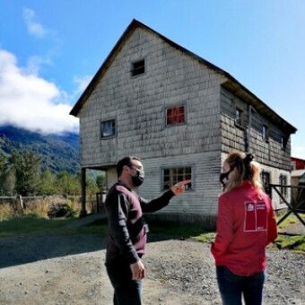 tehuelche noticias: In&eacute;dita alianza permite que postas rurales den a conocer medios de apoyos en casos de violencia contra la mujer