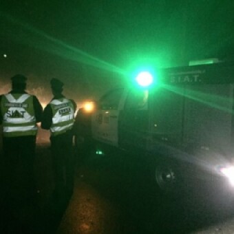 tehuelche noticias: Carabineros de la SIAT realiza peritajes tras atropello con resultado de muerte en Puerto Chacabuco