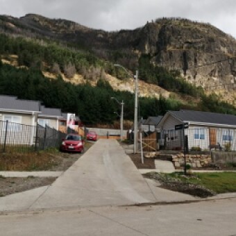 tehuelche noticias: A m&aacute;s de un a&ntilde;o de recibir su hogar: 44 familias siguen sin calefacci&oacute;n en Coyhaique